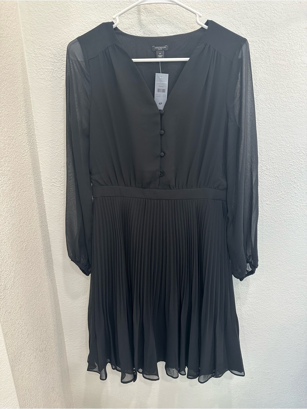 Ann Taylor Black Pleated V-Neck Long Sleeve Dress